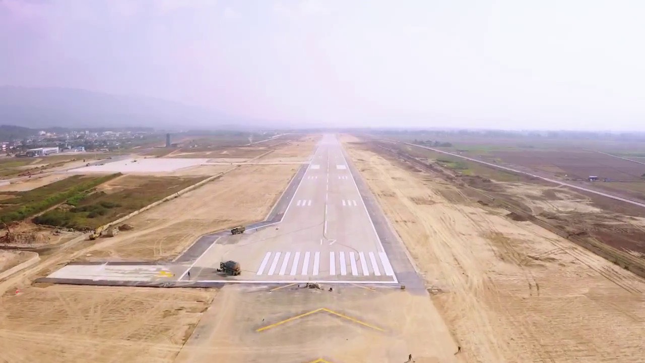 Toàn cảnh sân bay Điện Biên trước ngày khai  - Ảnh 2.