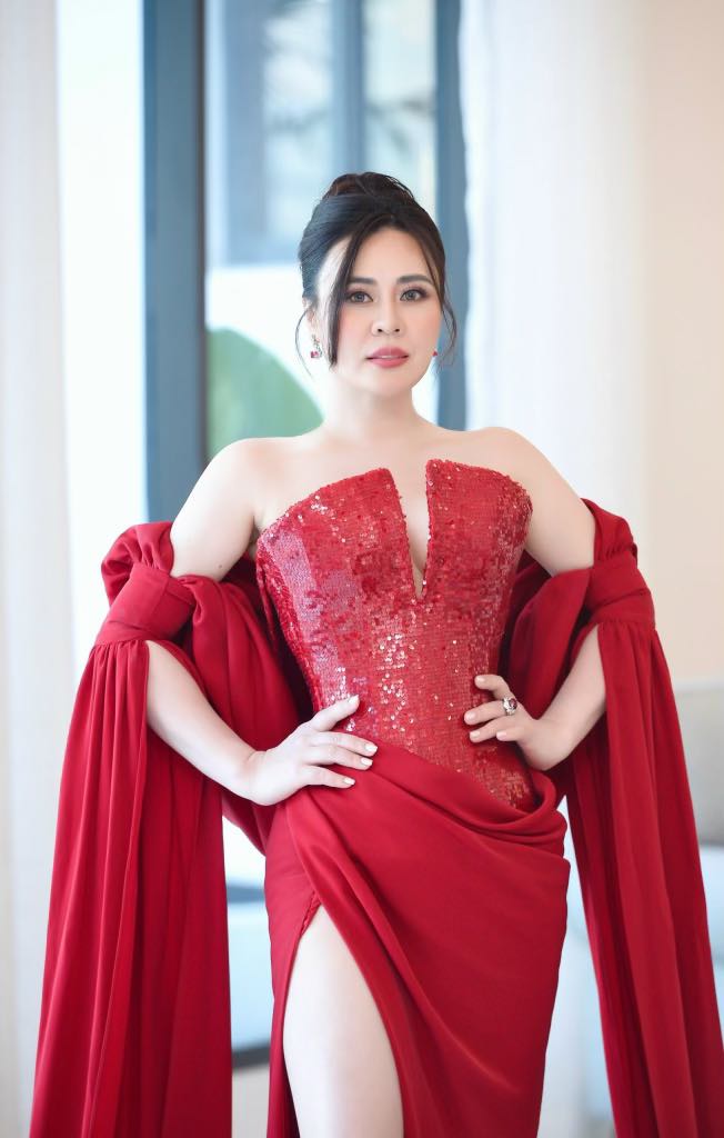 Phan Kim Oanh giữ vương miện lâu nhất của Mrs Grand International - Ảnh 3.