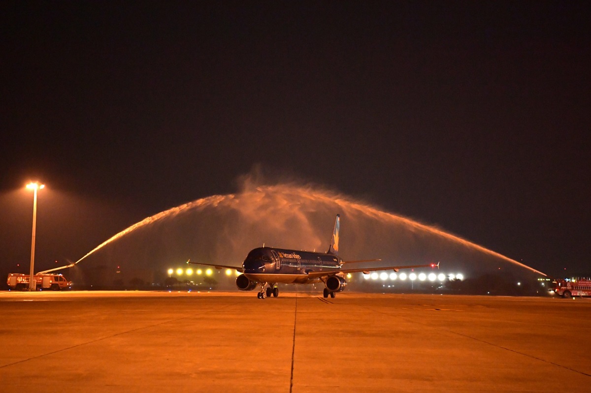 Vietnam Airlines mở đường bay nối Đà Nẵng – Đôn Mường - Ảnh 2.