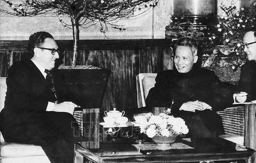 Cựu Ngoại trưởng Mỹ Henry Kissinger qua đời ở tuổi 100 - Ảnh 2.