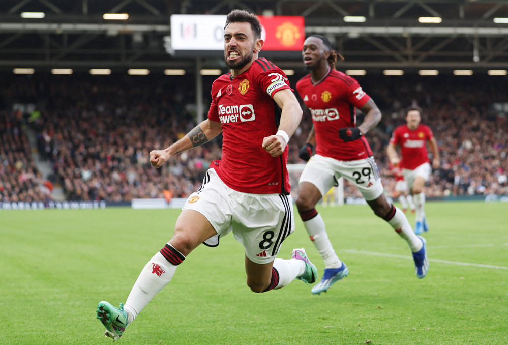 MU thắng chật vật Fulham nhờ khoảnh khắc lóe sáng ở phút 90 của Bruno Fernandes  - Ảnh 1.