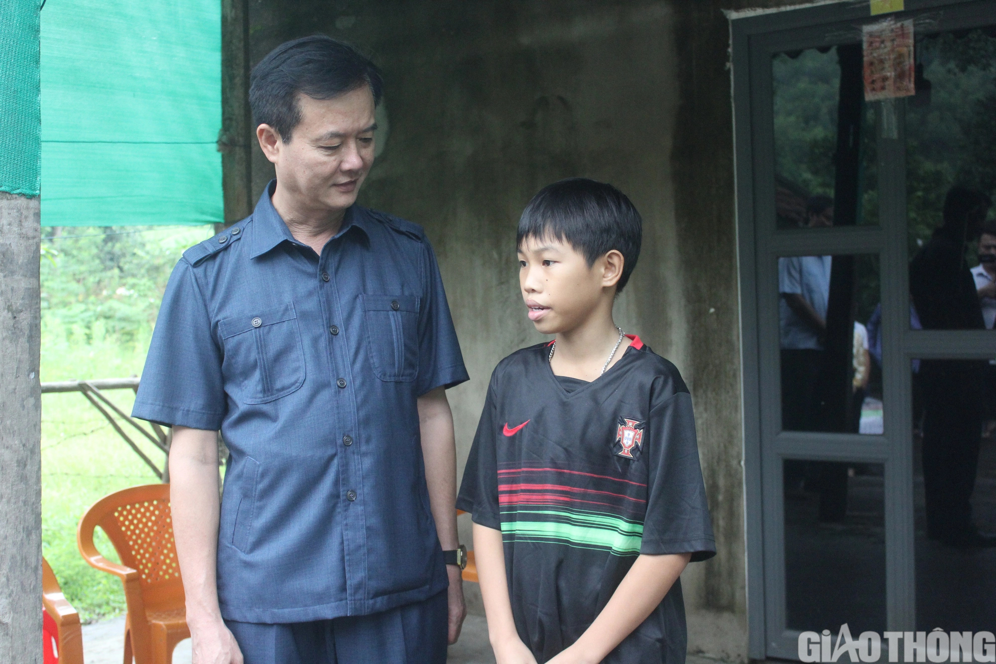 Lãnh đạo tỉnh Hà Tĩnh thăm hỏi gia đình có nạn nhân tử vong vì TNGT - Ảnh 3.