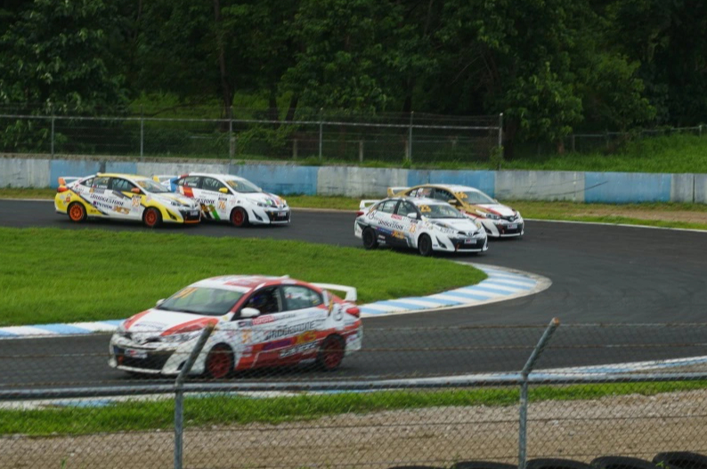 Giải đua xe Toyota Vios ở Philippines - Ảnh 2.