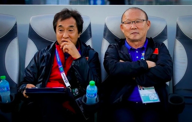Đội bóng V-League ra quyết định cuối cùng trong vụ chiêu mộ thầy Park - Ảnh 1.
