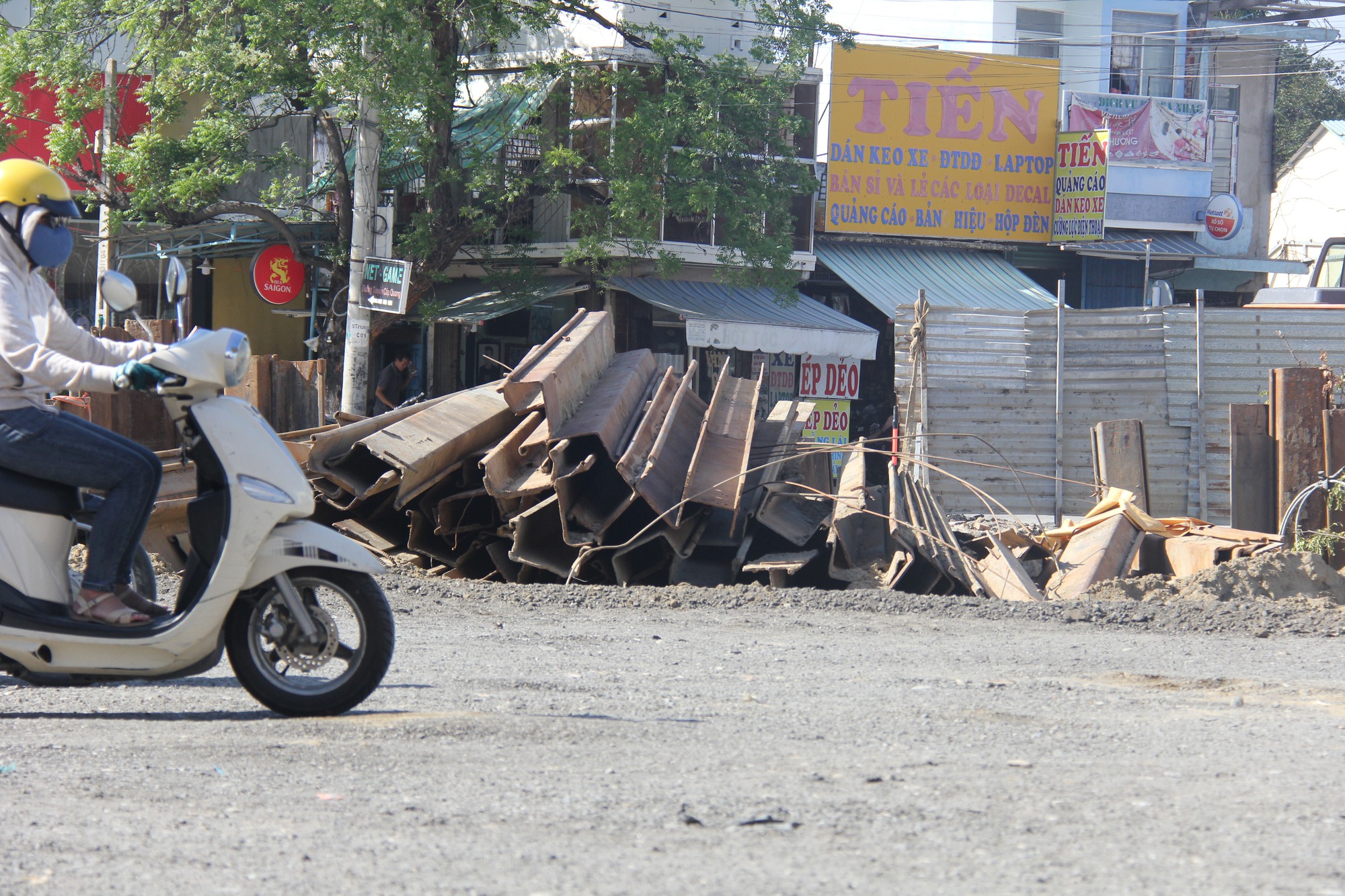 Ninh Thuận: Thi công ẩu trên các tuyến phố TP Phan Rang - Tháp Chàm - Ảnh 1.