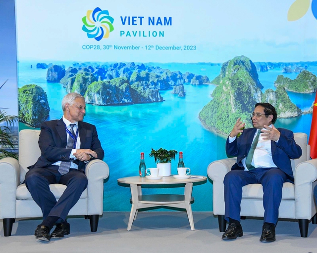 Thủ tướng Phạm Minh Chính bắt đầu các hoạt động tại Hội nghị Thượng đỉnh COP28 - Ảnh 3.