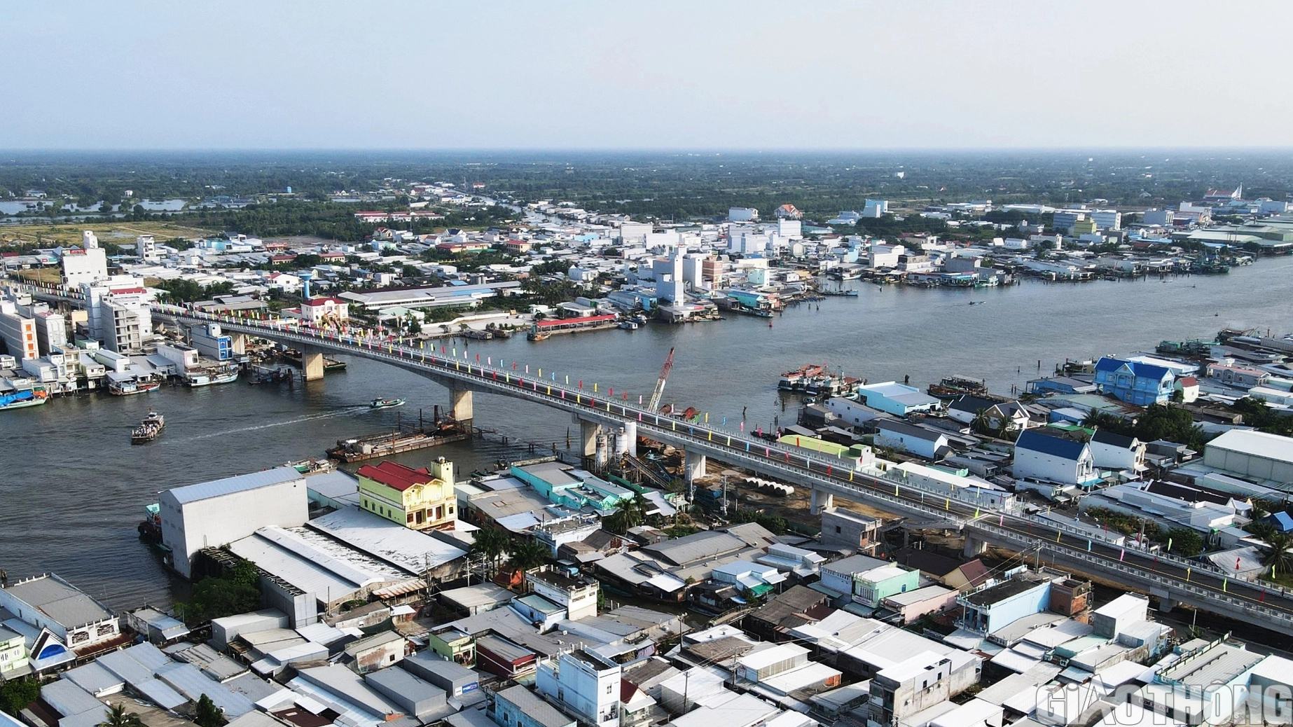 Phó thủ tướng dự lễ thông xe cầu Sông Ông Đốc hơn 690 tỷ đồng ở Cà Mau - Ảnh 3.