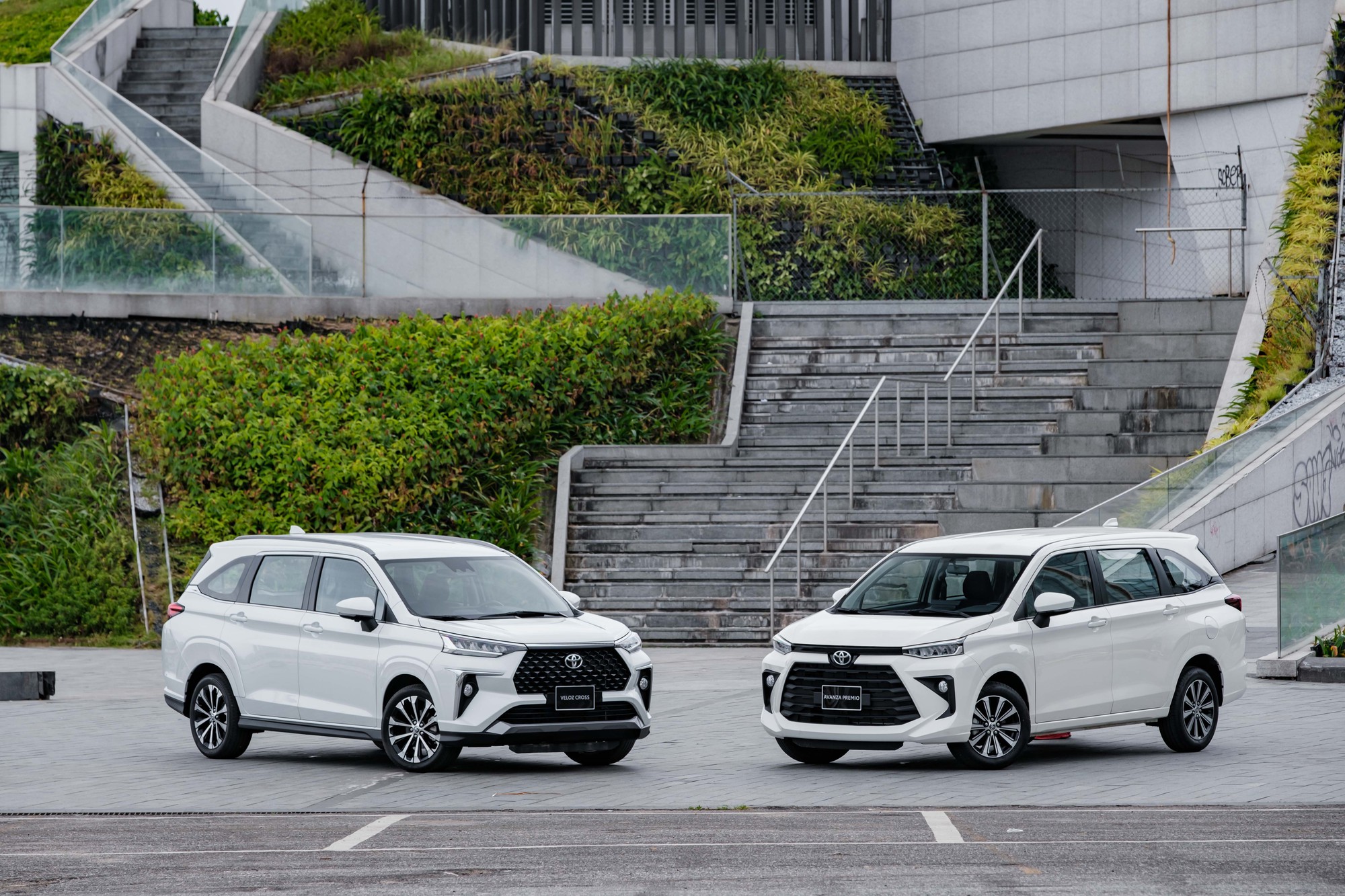 Xe đa dụng 7 chỗ giá rẻ tháng 11: Toyota Veloz Cross bám đuổi Mitsubishi Xpander - Ảnh 1.