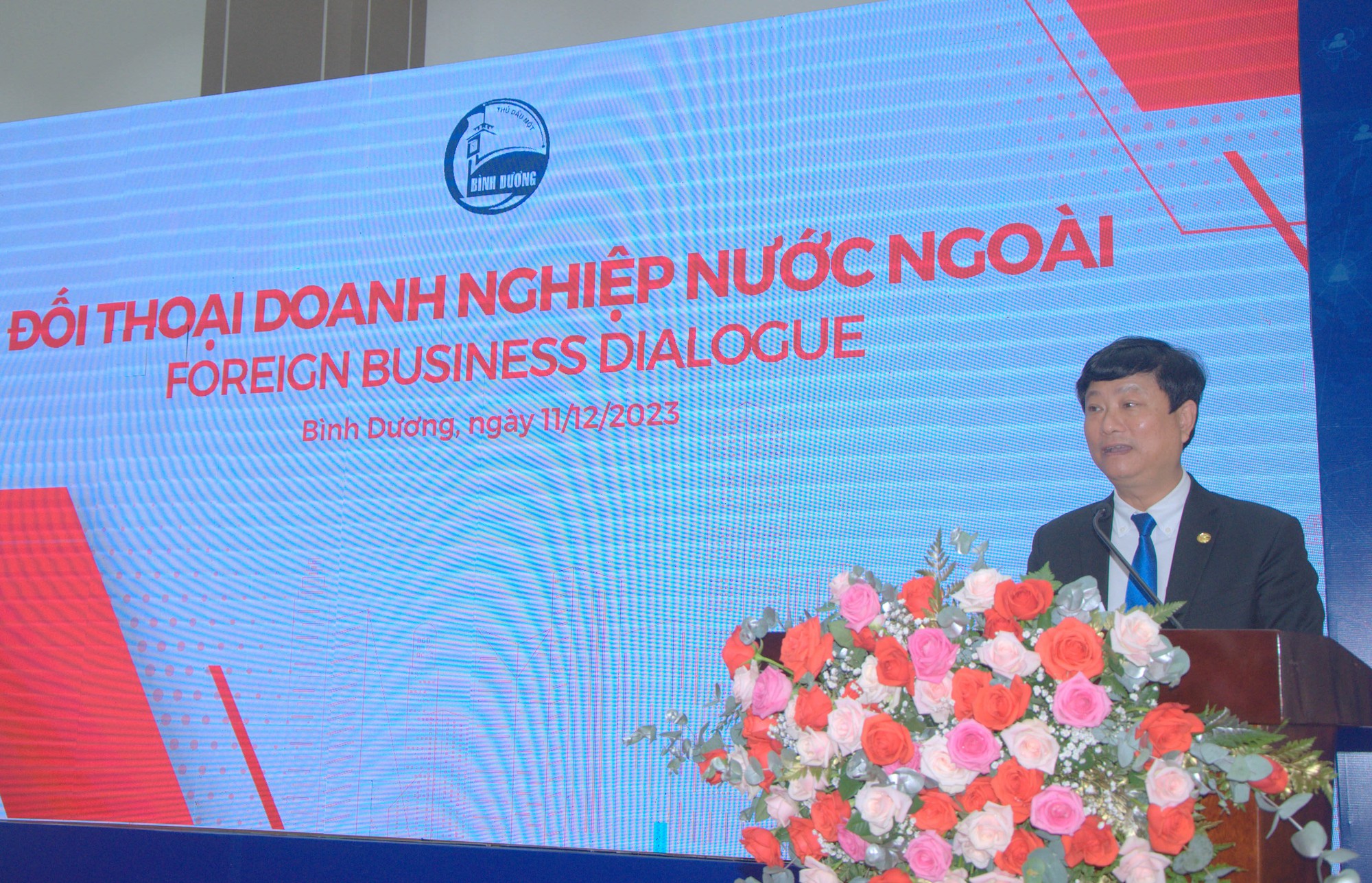 Bình Dương đối thoại với các doanh nghiệp nước ngoài - Ảnh 3.