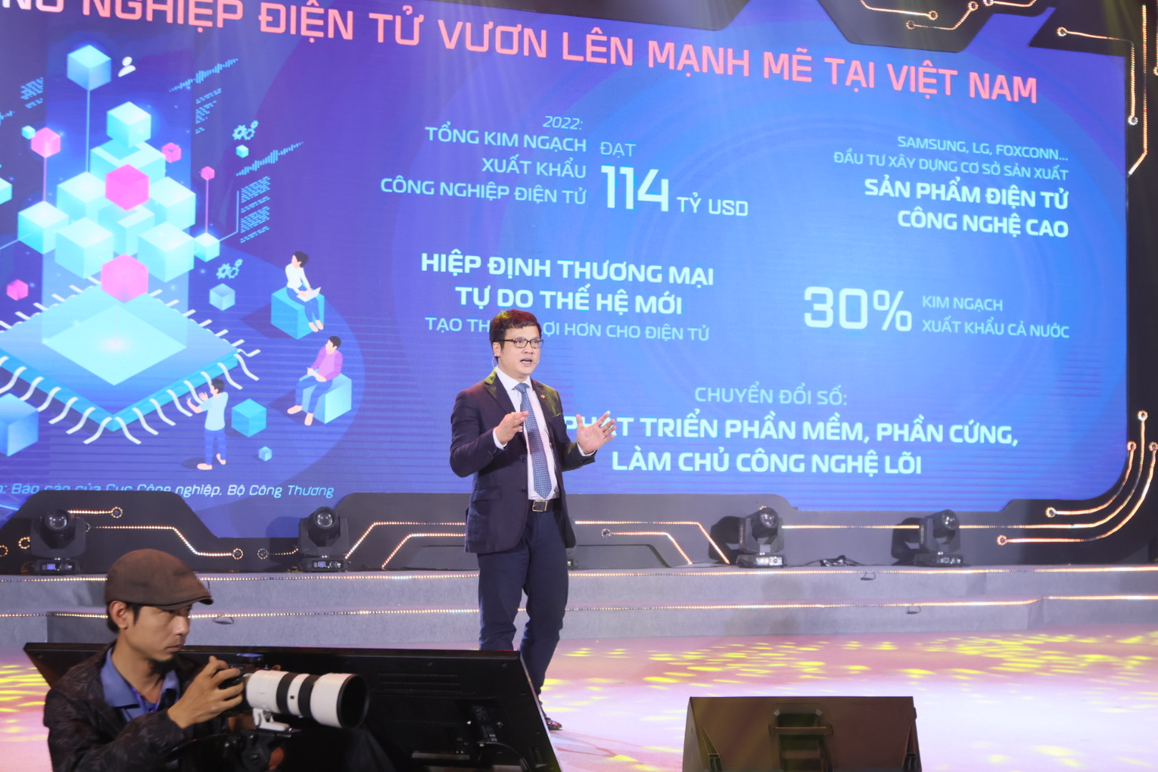 Khai mạc Diễn đàn Quốc gia về phát triển doanh nghiệp công nghệ số Việt Nam lần thứ V - Ảnh 3.