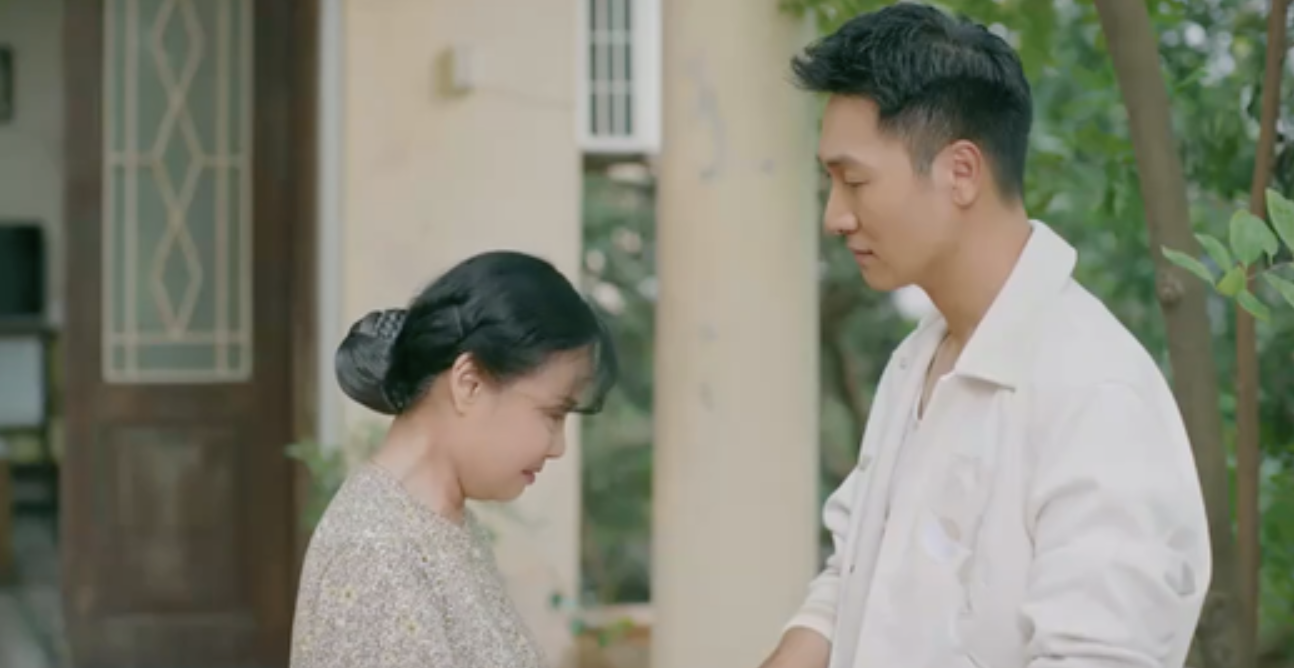 Lâm trở về sau 8 năm nhưng vẫn luôn day dứt về quá khứ với Dương. Lâm trở về sau 8 năm nhưng vẫn luôn day dứt về quá khứ với Dương.