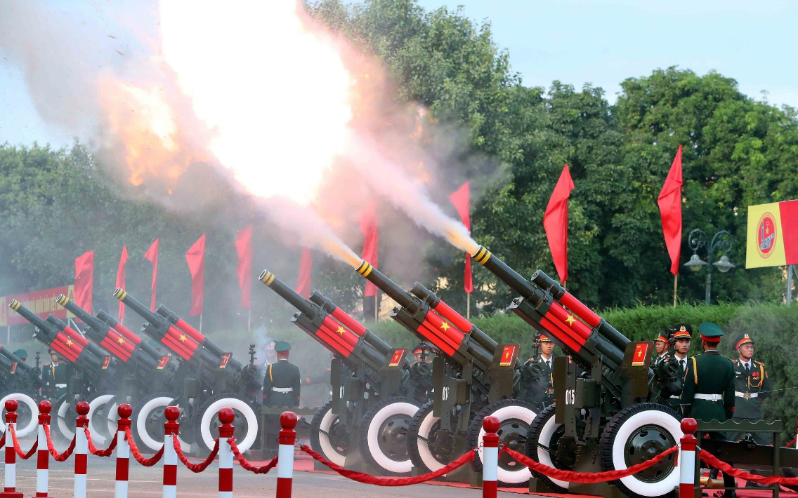 Cận cảnh nghi thức bắn 21 phát đại bác chào mừng Tổng bí thư, Chủ tịch Trung Quốc