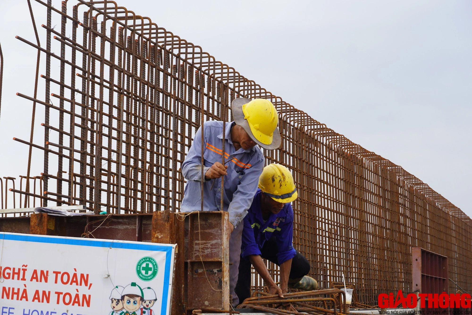 Toàn cảnh cầu Phước An nối Bà Rịa - Vũng Tàu và Đồng Nai sau nhiều tháng thi công - Ảnh 3.