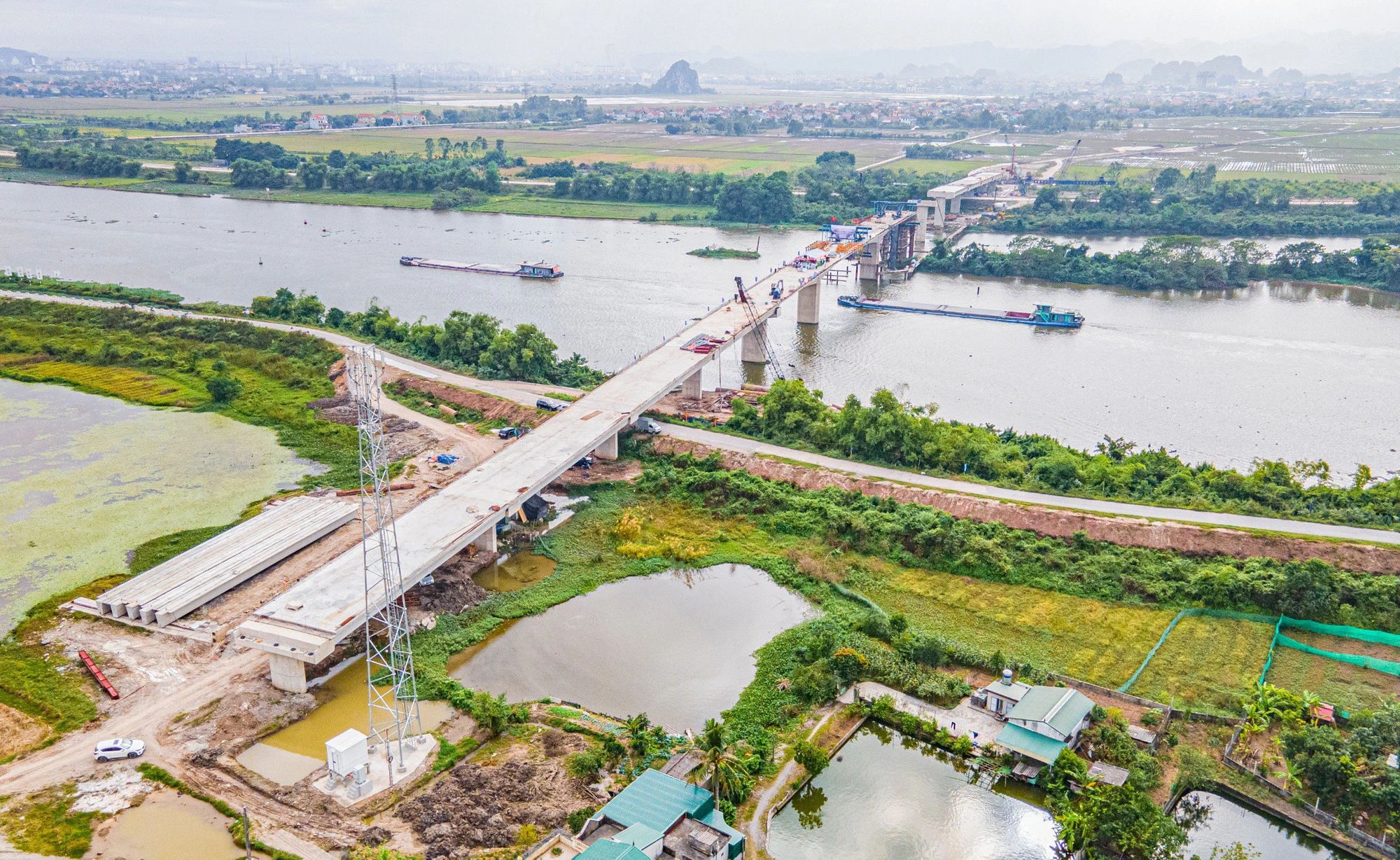 Hợp long cầu Bến Mới nối Nam Định - Ninh Bình - Ảnh 13.