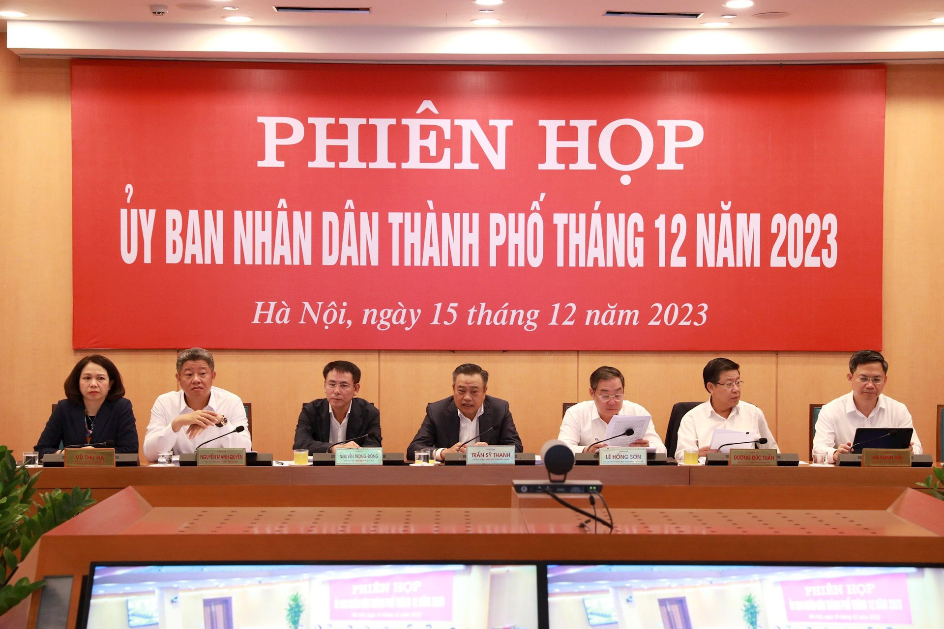Sẽ lấy phiếu tín nhiệm các Phó Chủ tịch UBND thành phố Hà Nội - Ảnh 1.