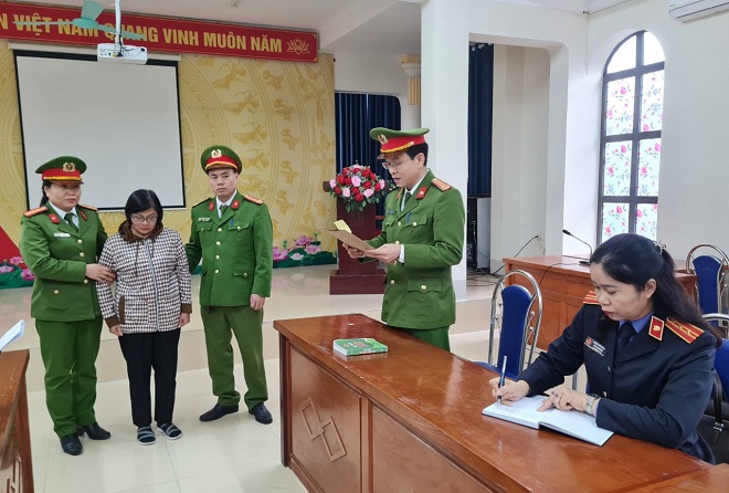 Bắt 2 cán bộ Sở Giáo dục & Đào tạo tỉnh Hà Giang liên quan đấu thầu mua sắm tài sản  - Ảnh 1.