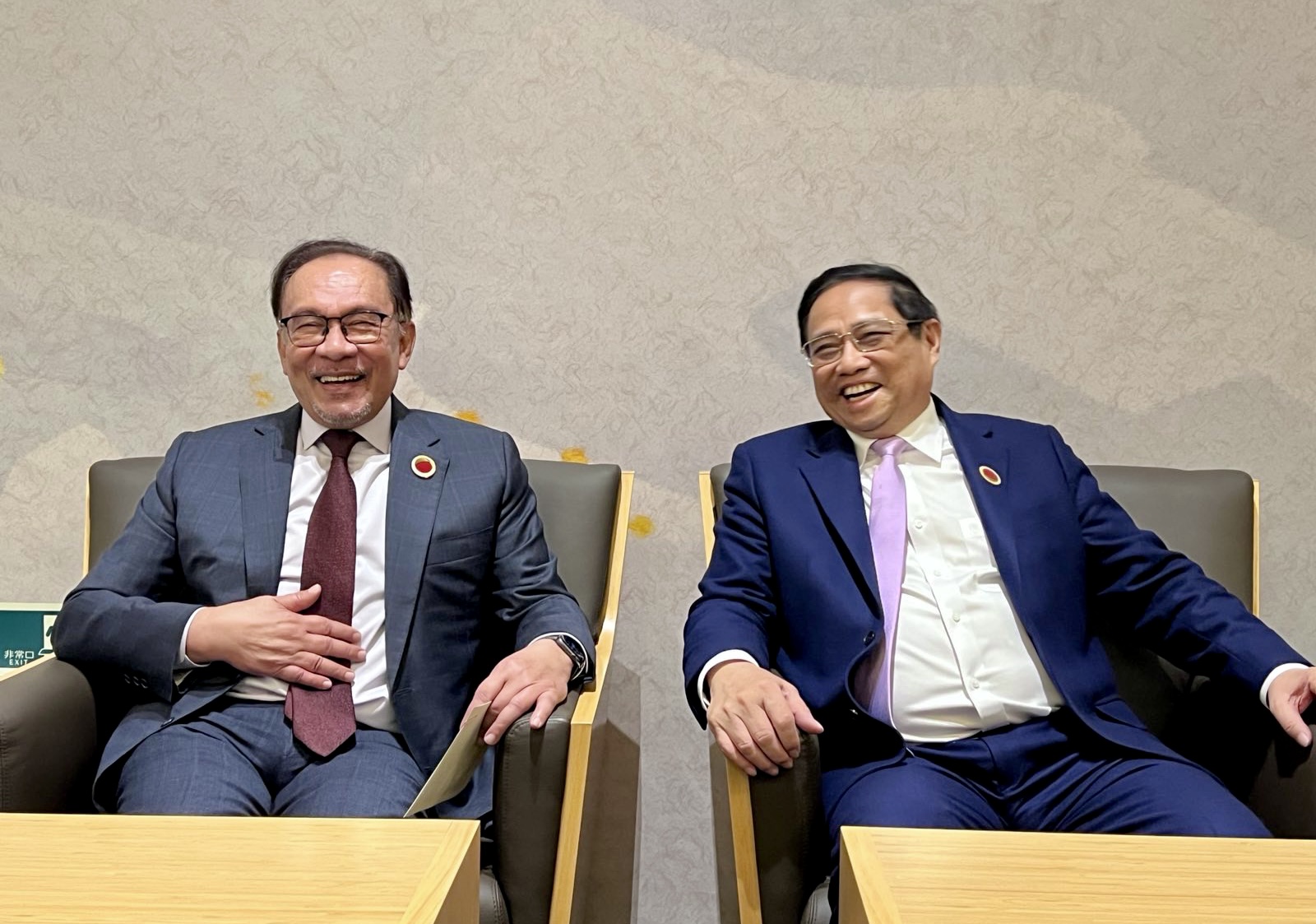 Thủ tướng Phạm Minh Chính gặp Thủ tướng Malaysia- Ảnh 1.