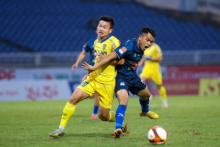 V-League: Tuấn Anh bị từ chối bàn thắng, HAGL nối dài chuỗi trận đáng quên   - Ảnh 1.