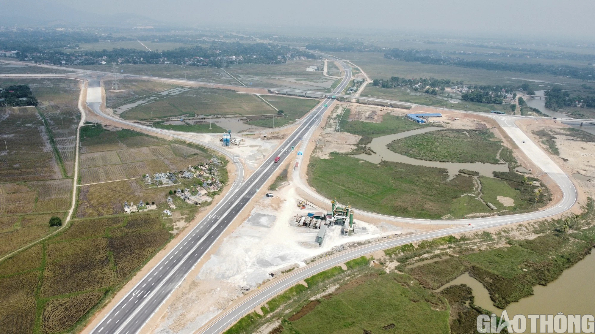Thanh Hóa tập trung đầu tư hạ tầng khi cao tốc Bắc - Nam hoàn thành - Ảnh 2.