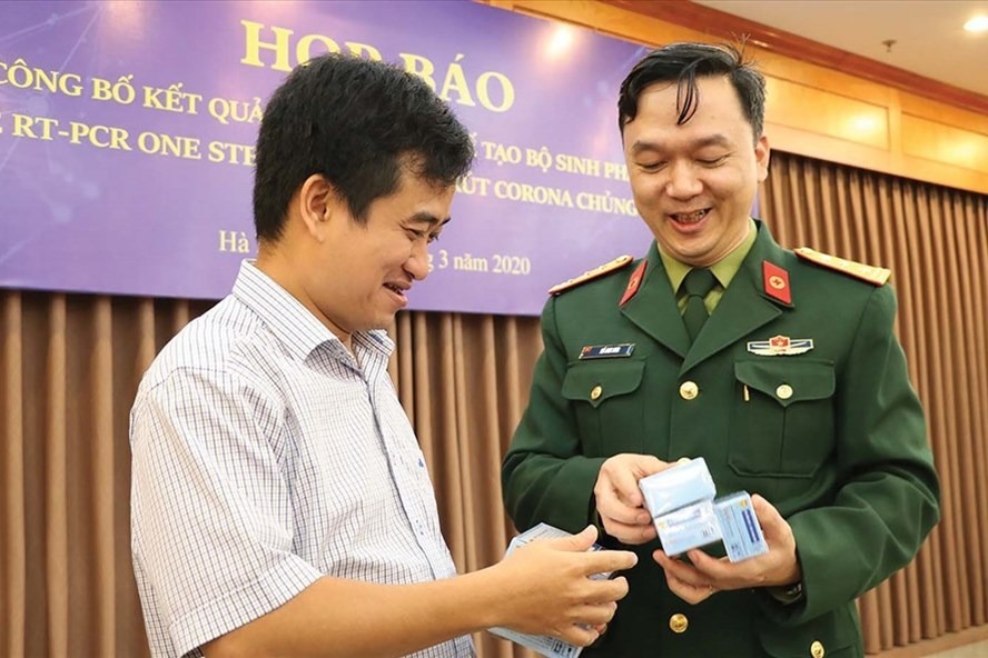 Tổng giám đốc Việt Á và nhiều cựu sĩ quan Học viện Quân y hầu tòa - Ảnh 1.