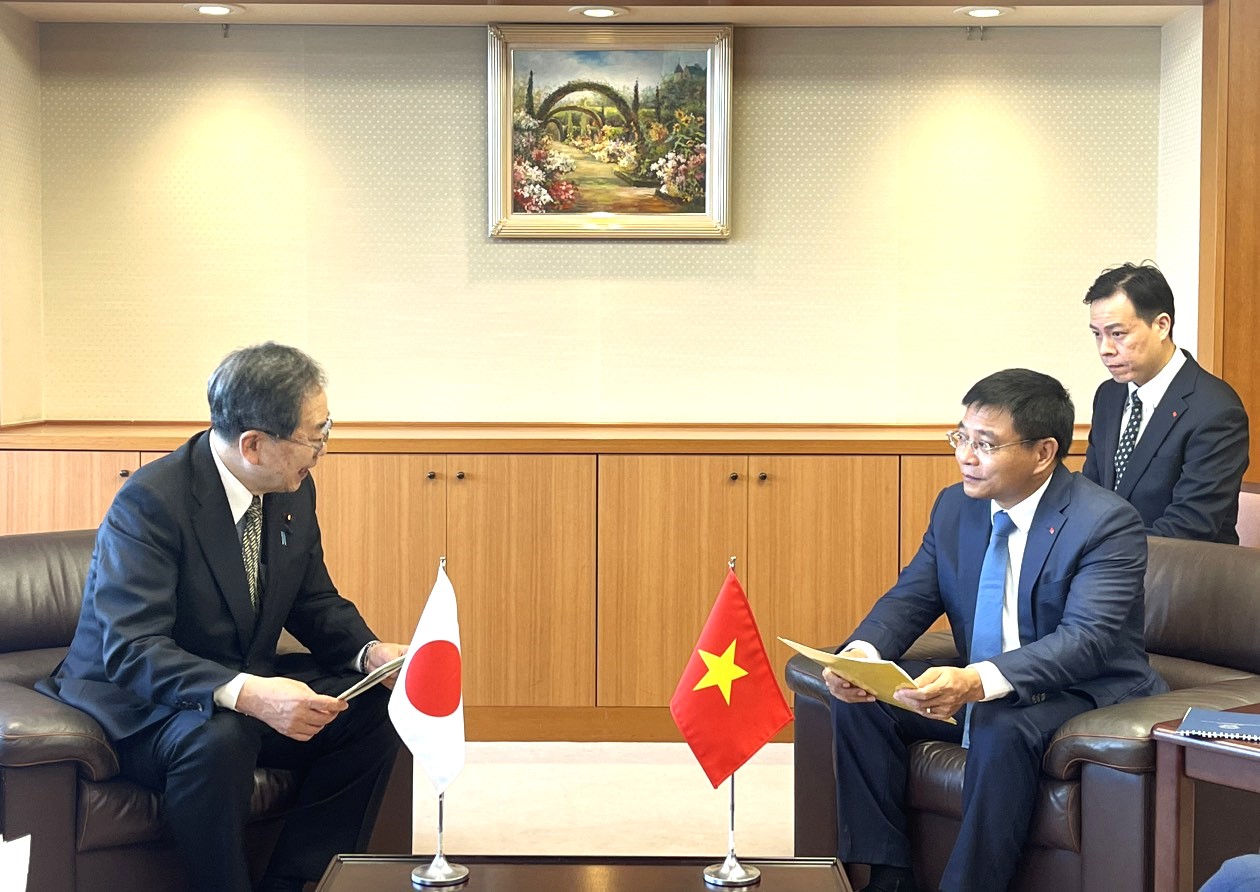 Bộ GTVT đề nghị Nhật Bản hỗ trợ triển khai đường sắt tốc độ cao - Ảnh 1.