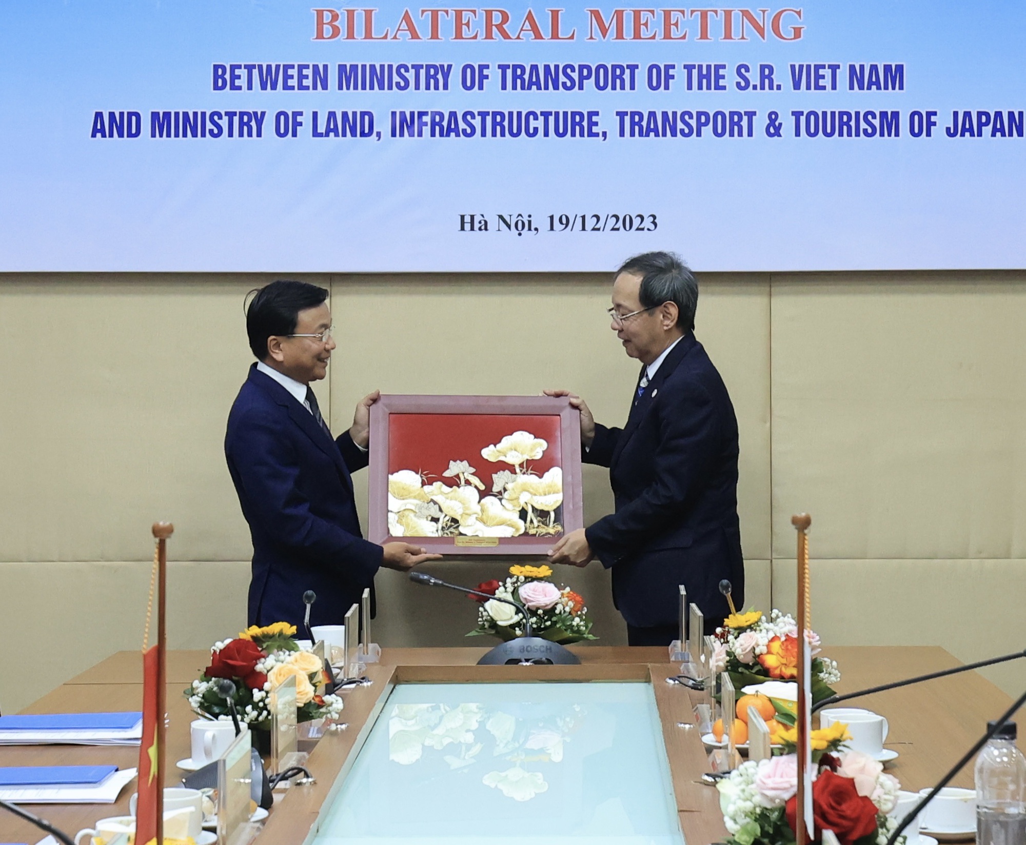 Thúc đẩy hợp tác Việt Nam - Nhật Bản phát triển giao thông bền vững - Ảnh 2.