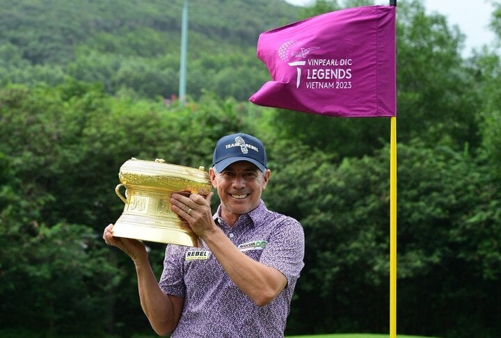 Vô địch giải golf tại Việt Nam, huyền thoại người Brazil được thưởng khủng  - Ảnh 1.
