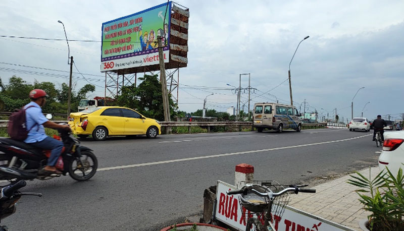 Hiện trường vụ tai nạn giao thông làm người đàn ông tử vong tại chỗ.