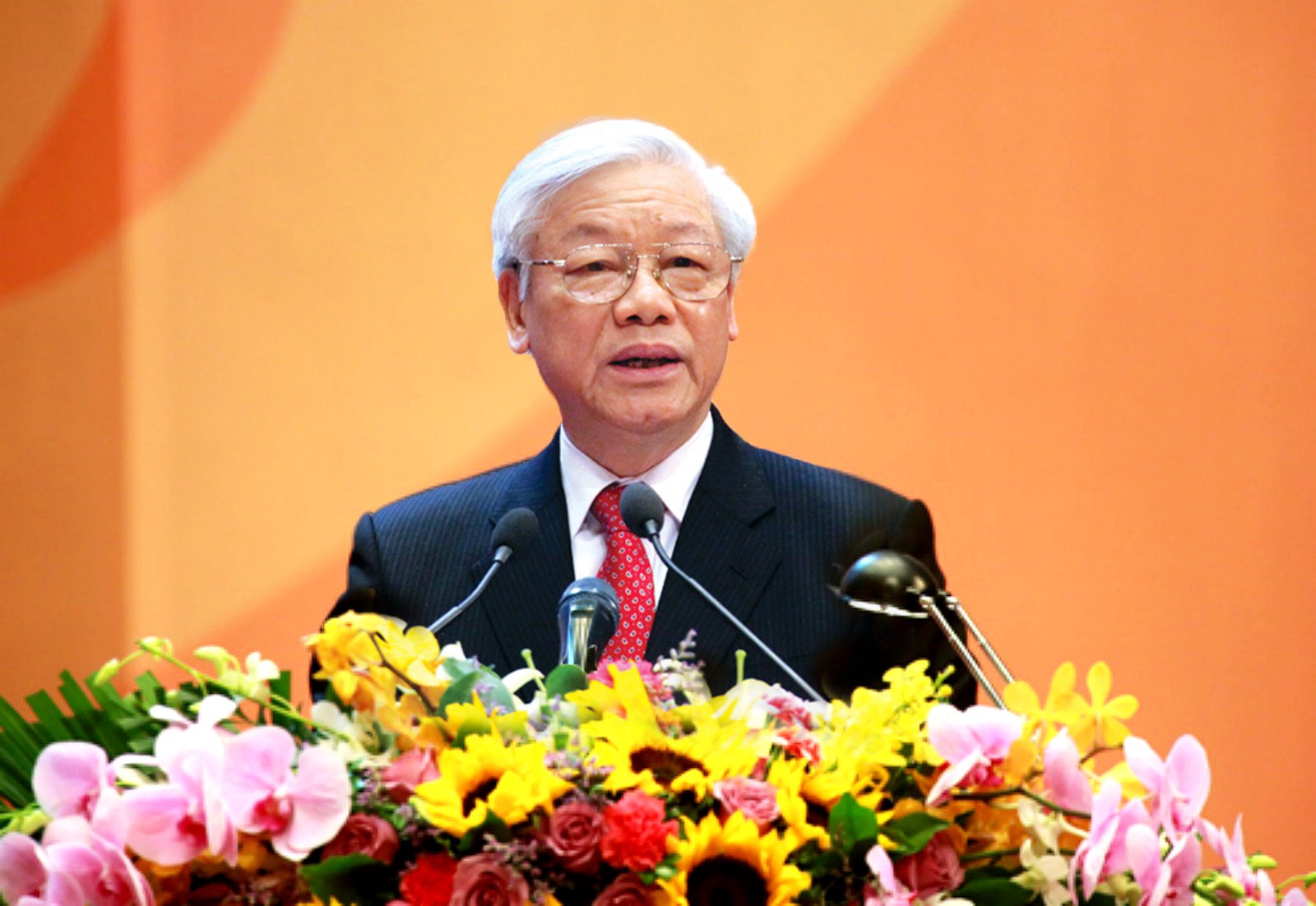 Tổng Bí thư ký ban hành Nghị quyết về đổi mới hoạt động Hội Nông dân Việt Nam - Ảnh 1.