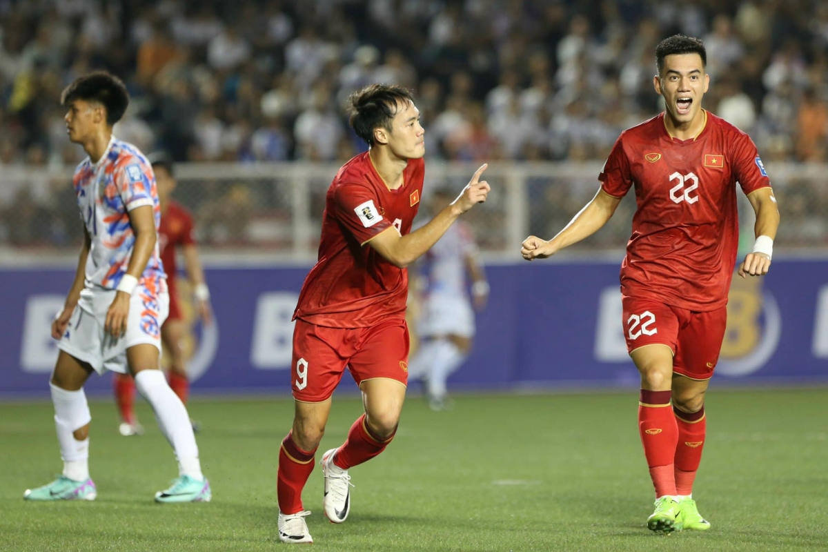 Giậm chân tại chỗ, tuyển Việt Nam vẫn cho Thái Lan “hít khói” trên bảng xếp hạng FIFA  - Ảnh 1.
