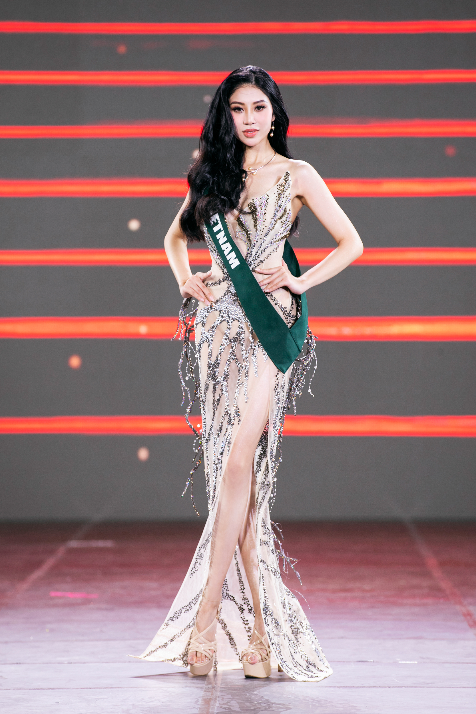 Top 8 Miss Earth 2023 lộ diện: Đại diện Việt Nam Đỗ Lan Anh được gọi tên - Ảnh 5.