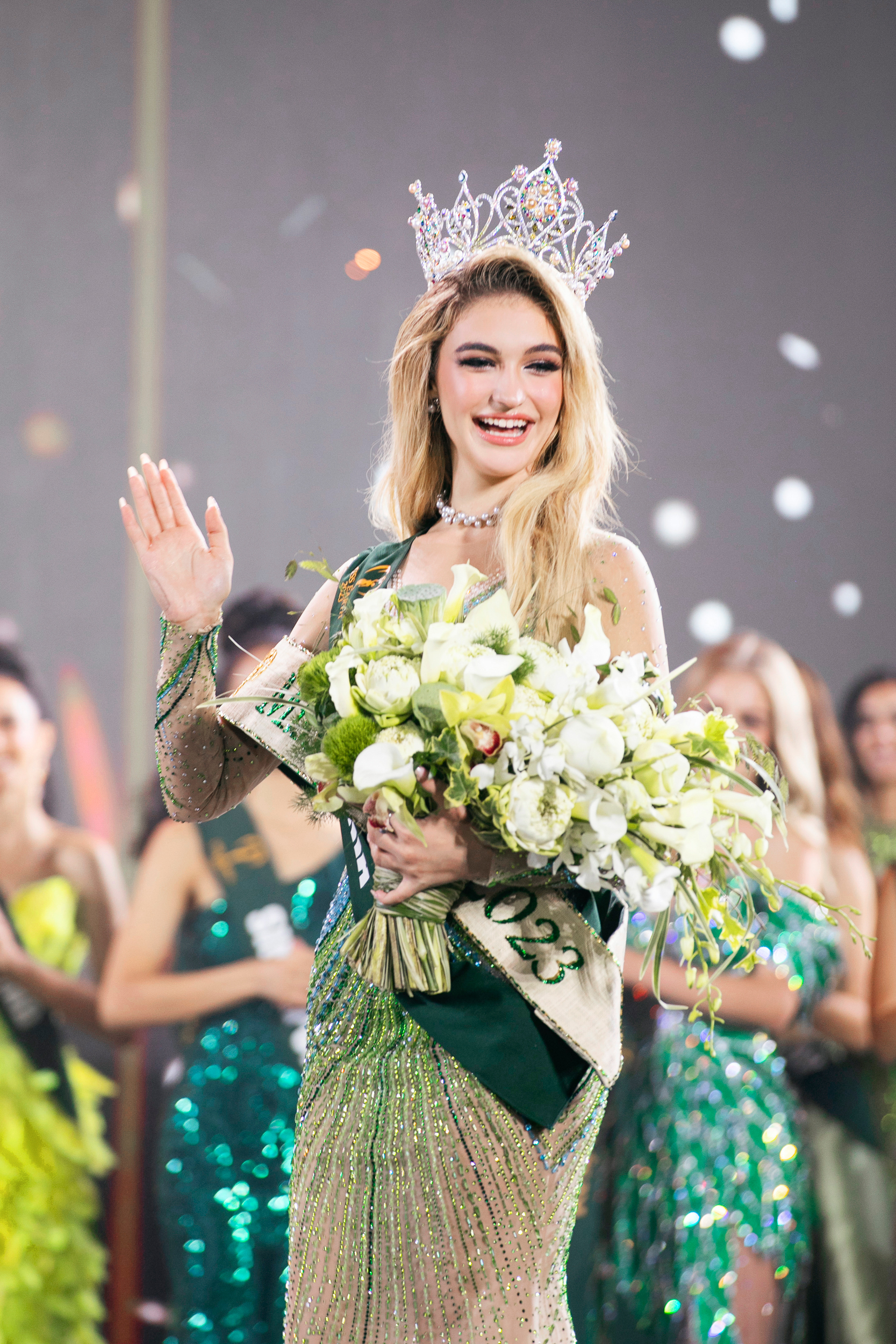 Miss Earth 2023 thuộc về người đẹp Albania Drita Ziri - Ảnh 1.