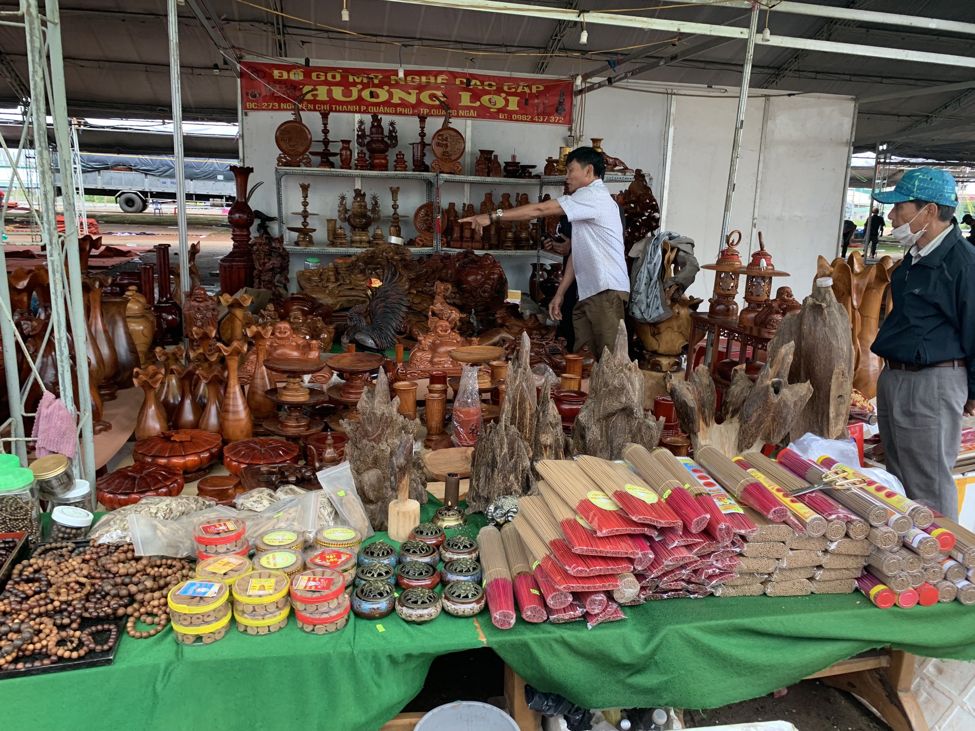 Hội chợ triển lãm sản phẩm OCOP Quảng Ngãi: Hàng hóa trưng bày bị trộm cắp - Ảnh 2.
