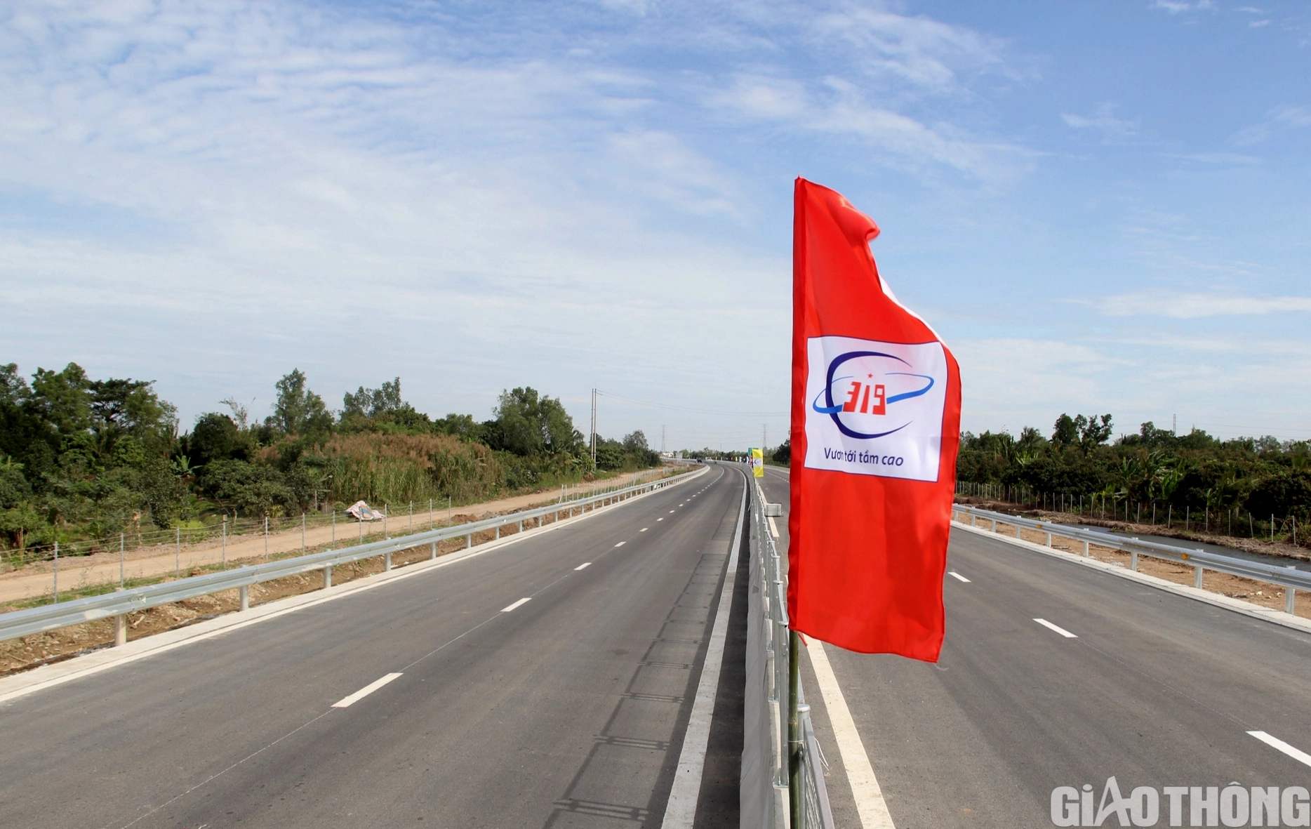 Cao tốc Mỹ Thuận - Cần Thơ đã sẵn sàng khánh thành - Ảnh 8.