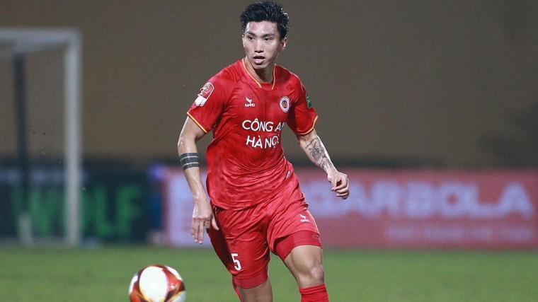 Hậu vệ trái hay nhất Việt Nam nguy cơ không dự giải đấu số 1 châu Á - Ảnh 1.