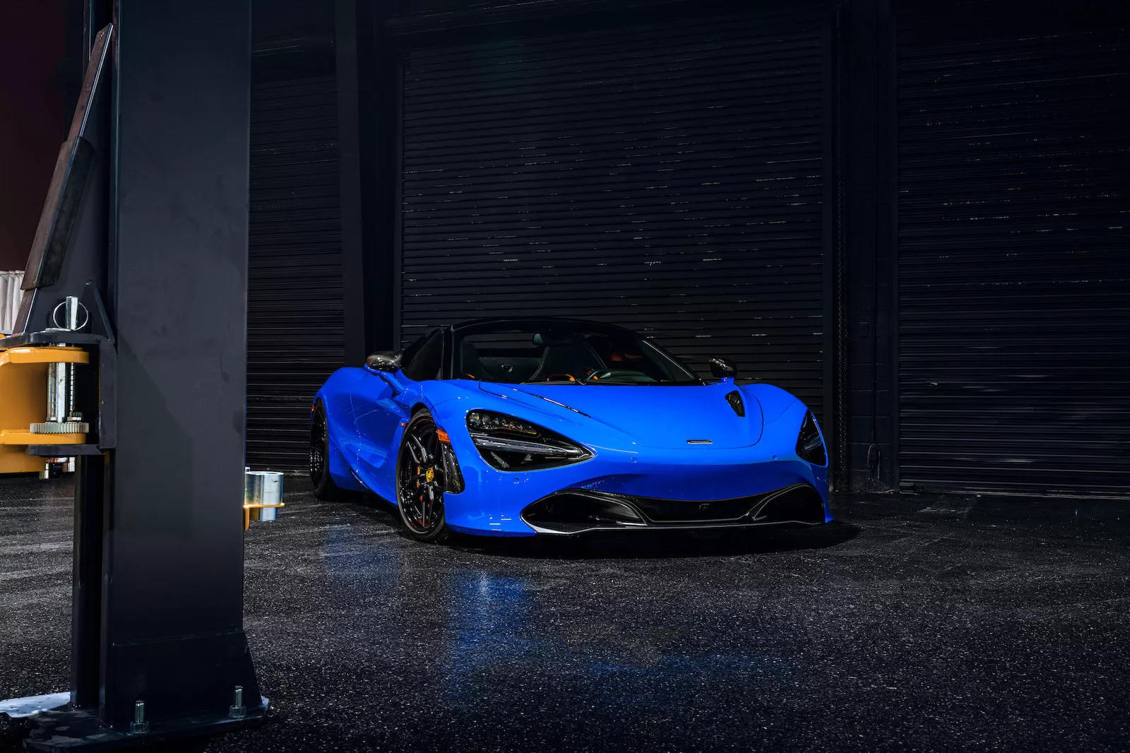 Siêu xe McLaren 720S Spider lột xác với màu sơn mới - Ảnh 6.