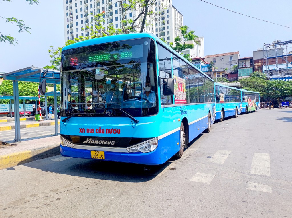 Xe buýt, metro sẽ hoạt động thế nào trong dịp nghỉ tết Dương lịch? - Ảnh 1.