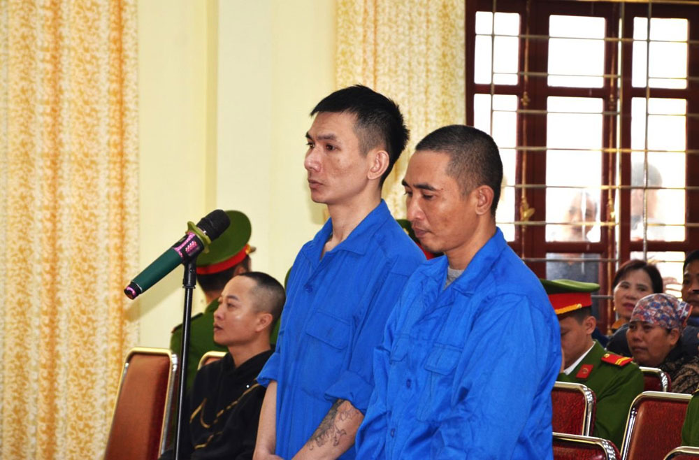 Nổ súng cướp tiệm vàng ở Hải Dương, hai bị cáo lĩnh 46 năm tù - Ảnh 1.