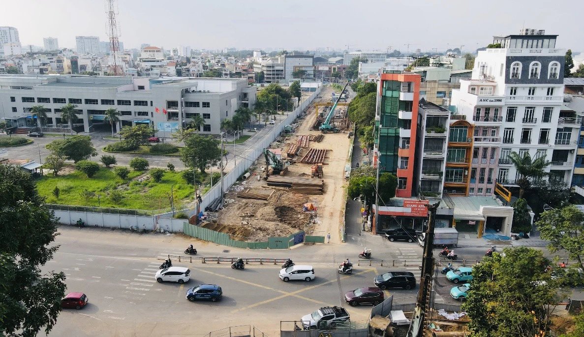 TP.HCM sẽ hoàn thành sớm 2 dự án giải tỏa kẹt xe cửa ngõ Tân Sơn Nhất, Nam Sài Gòn - Ảnh 2.