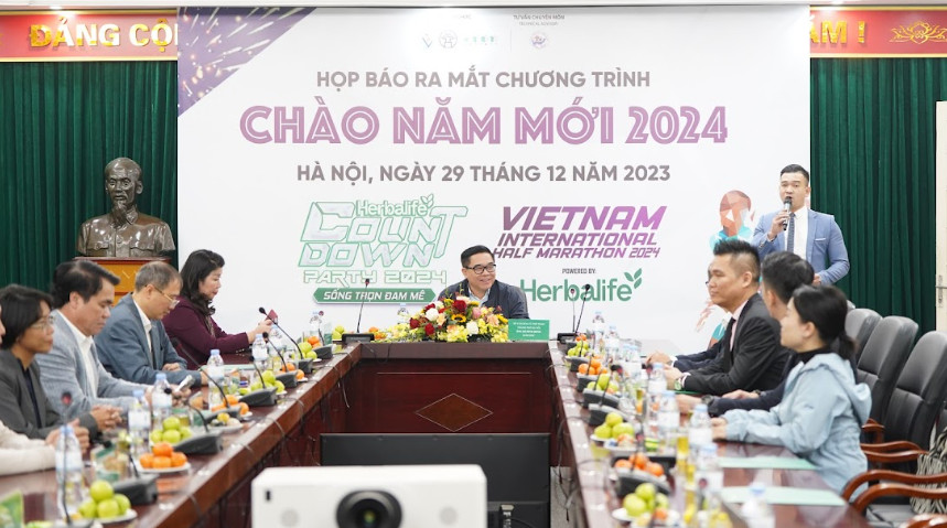 Gần 5.000 VĐV tham dự giải bán marathon Quốc tế Việt Nam 2024 - Ảnh 1.