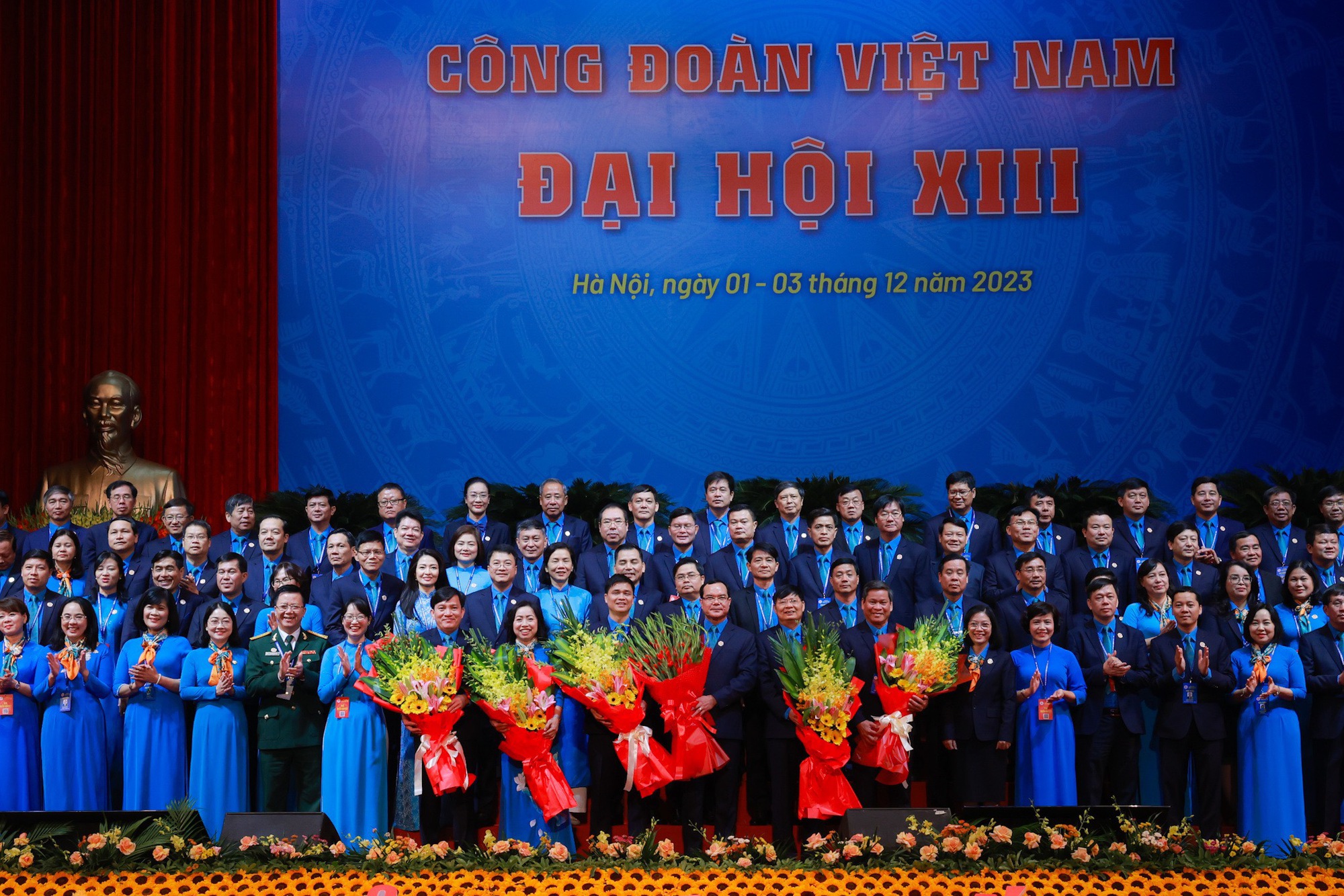 Ông Nguyễn Đình Khang tái đắc cử Chủ tịch Tổng Liên đoàn Lao động Việt Nam - Ảnh 2.