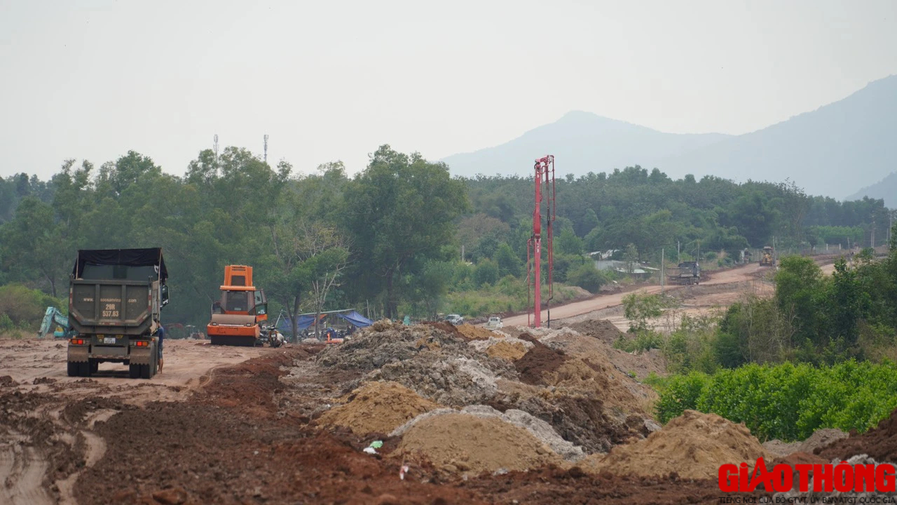 Hàng loạt dự án giao thông lớn đua tiến độ trong những ngày cuối năm- Ảnh 6.