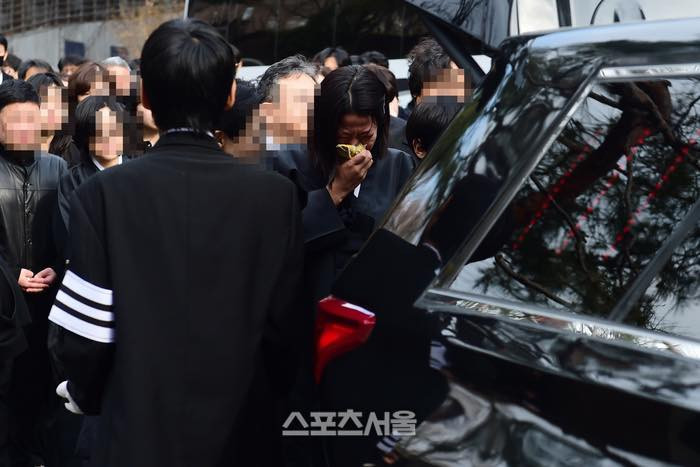 Ngành công nghiệp giải trí Hàn Quốc đình trệ trước cái chết của Lee Sun Kyun- Ảnh 3.