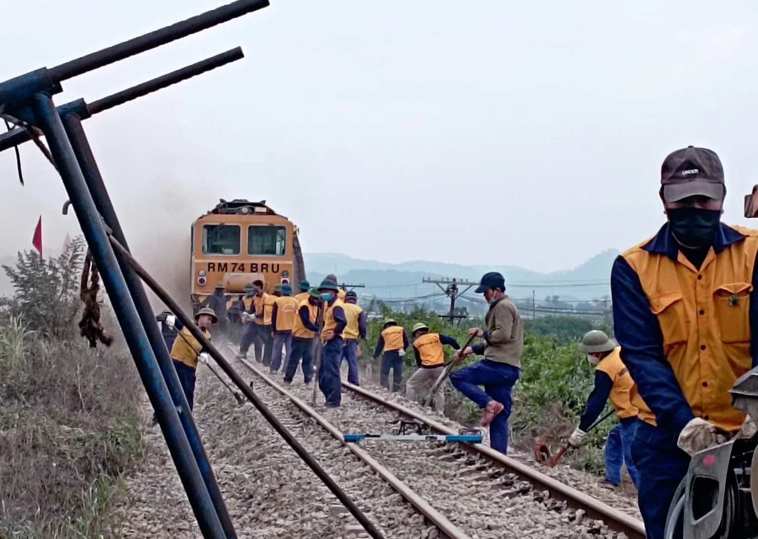 Công ty CP Đường sắt Thanh Hoá nỗ lực để những chuyến tàu được an toàn- Ảnh 2.