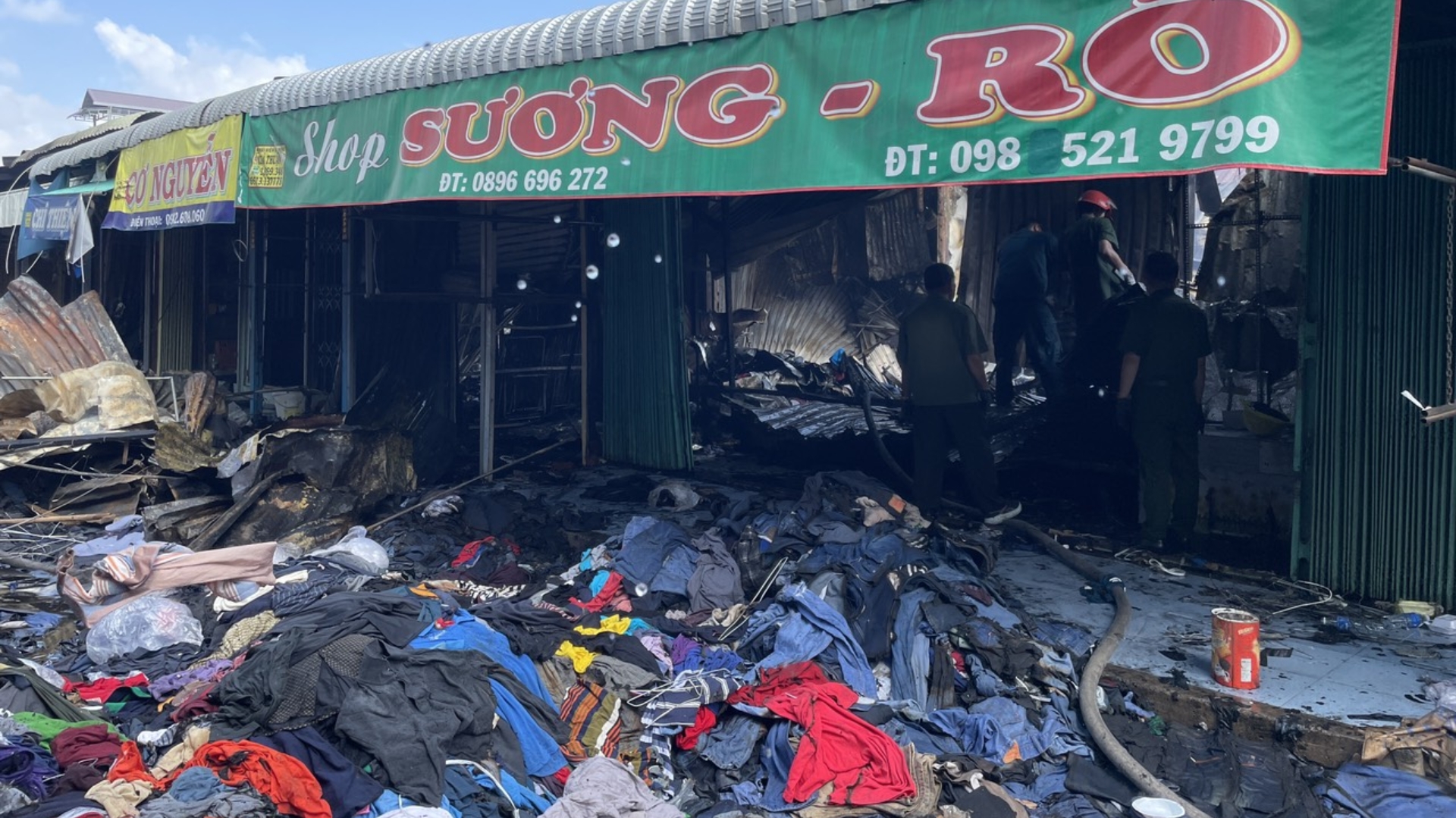 Cháy chợ bán hàng "si đa" lớn nhất ở An Giang- Ảnh 1.