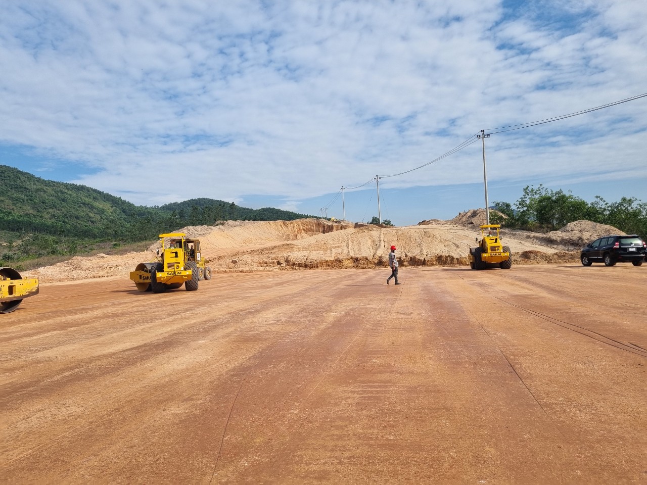 Phú Yên ưu tiên phát triển hạ tầng giao thông để tạo đột phá- Ảnh 1.