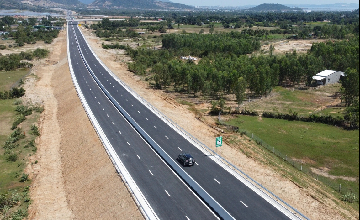 Kiến nghị gia hạn thời gian xây dựng cao tốc Nha Trang - Cam Lâm- Ảnh 1.