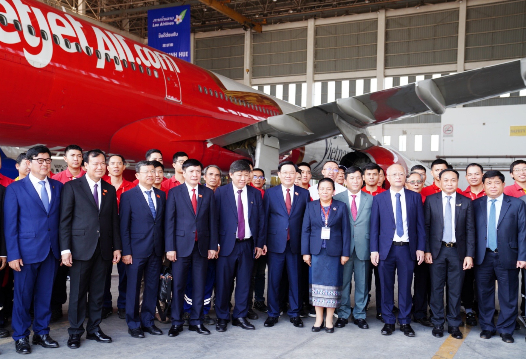Vietjet hợp tác Lao Airlines mở đường bay nối TP.HCM - Viêng Chăn - Ảnh 2.