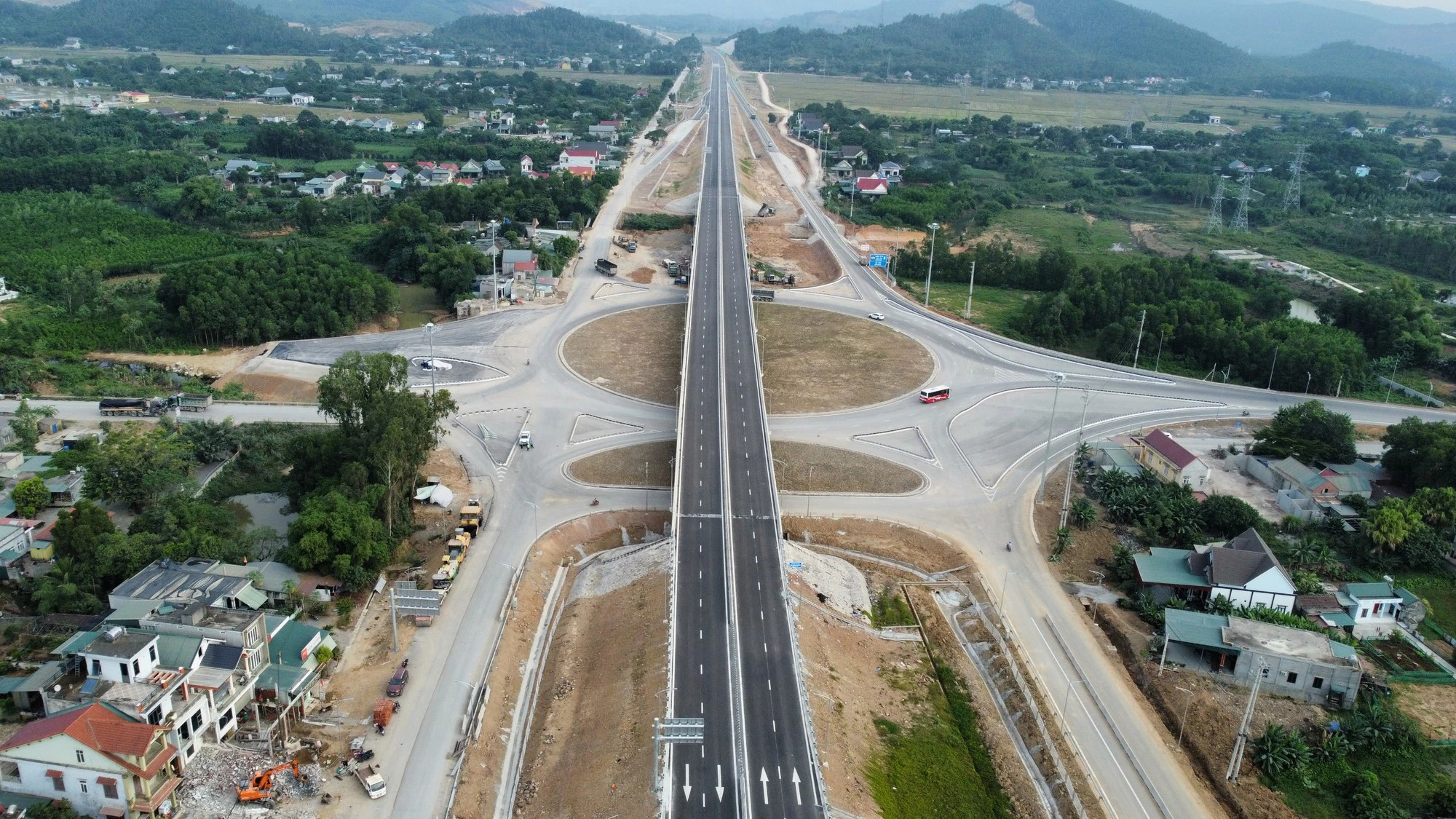 Thanh Hoá quy hoạch mạng lưới giao thông để kết nối các tuyến đường - Ảnh 5.