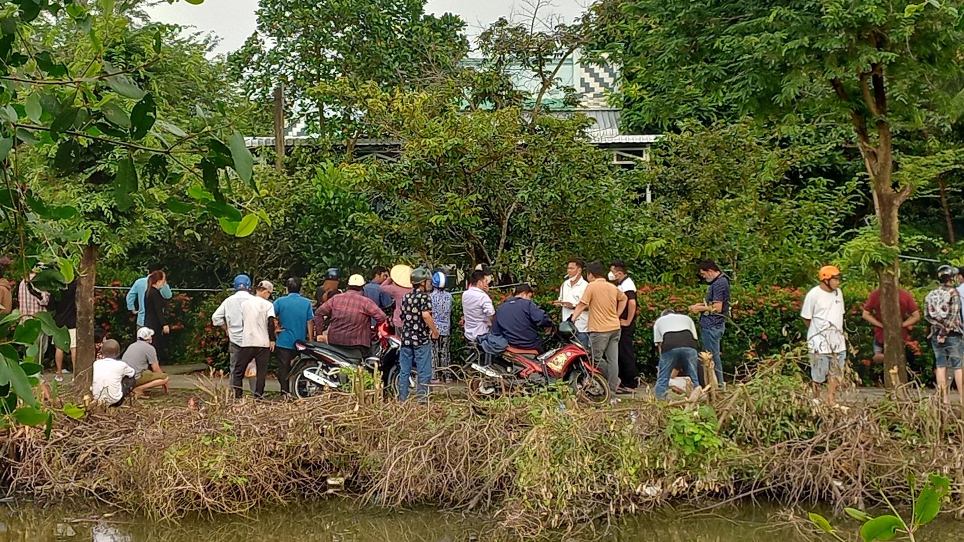 Vụ sát hại cha mẹ vợ và vợ mang bầu song thai: Chủ nhà là người hiền lành - Ảnh 1.